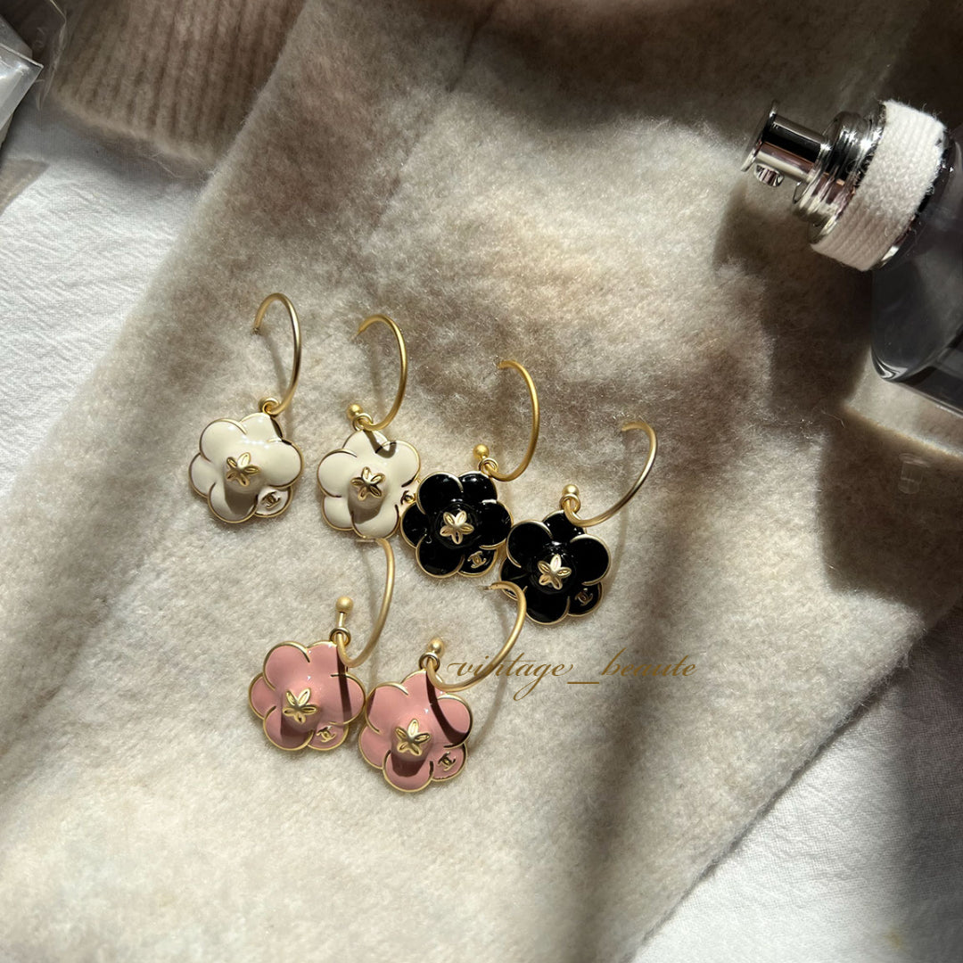 Vintage Chanel Earring