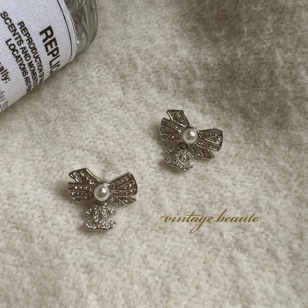 Vintage Chanel Earring