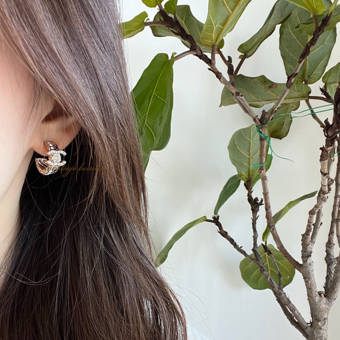 Vintage Chanel Earring