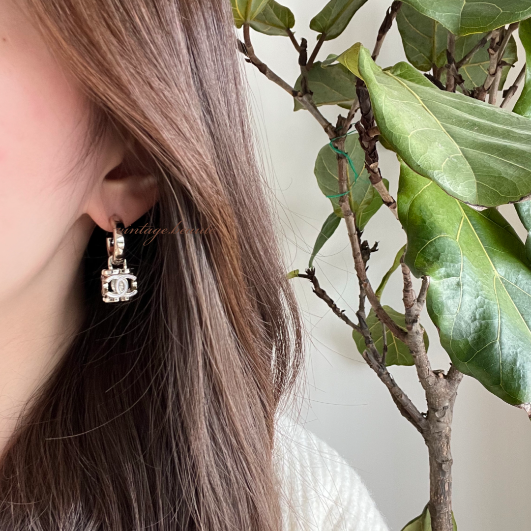 Vintage Chanel Earring