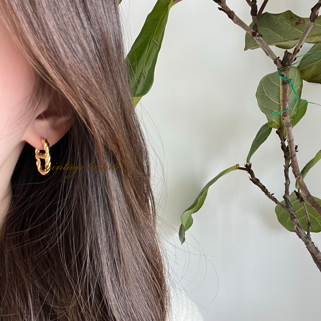 Vintage Dior Earring